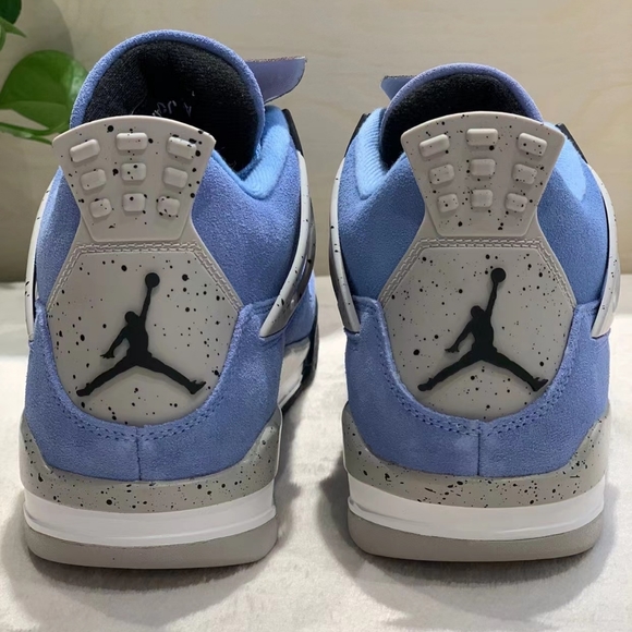 Jordan 4 Retro \